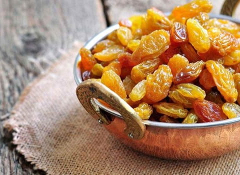 تصویر 2 از کشمش طلایی بناب با فرآوری تمیز و کیفیت صادراتی